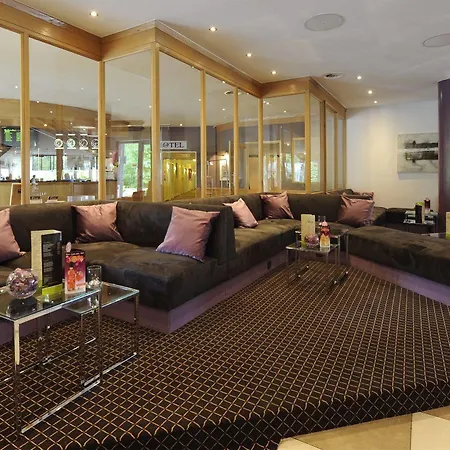Airport - Der Valk 4*