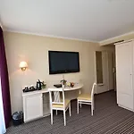 Airport - Der Valk 4*