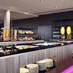 Hotel Airport - Der Valk 4*