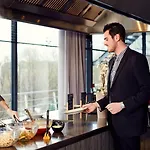 Airport - Der Valk 4*