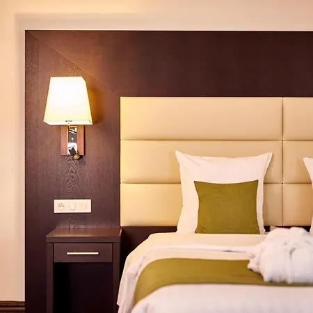 Szálloda Airport - Der Valk 4*