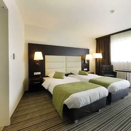 مطار - فان دير فالك شارلروا