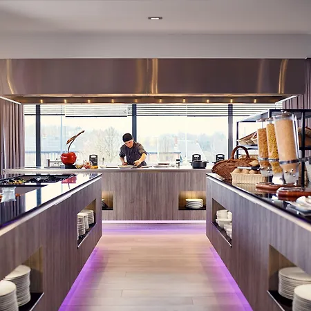 فندق مطار - فان دير فالك شارلروا