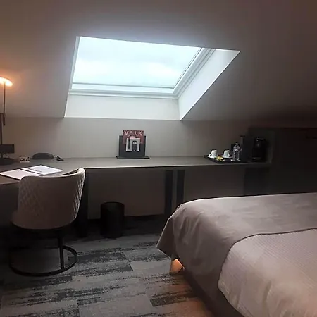 Airport - Der Valk 4* Charleroi