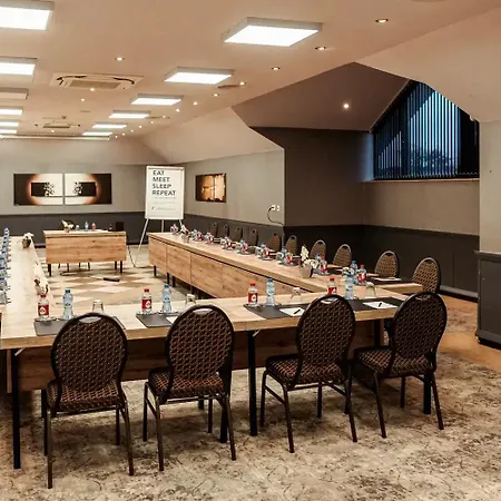 Airport - Der Valk Hotel