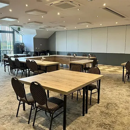 Airport - Der Valk Hotel 4*