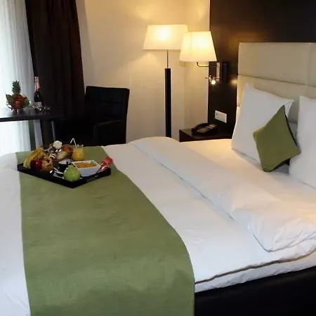 Airport - Der Valk Hotel 4*