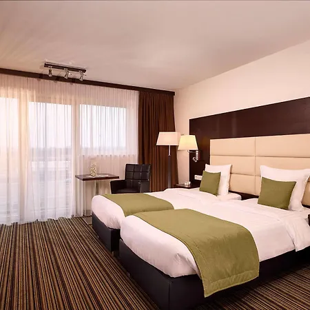 Hotel Airport - Der Valk 4*