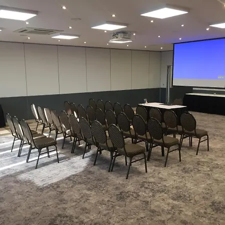 Airport - Der Valk Hotel