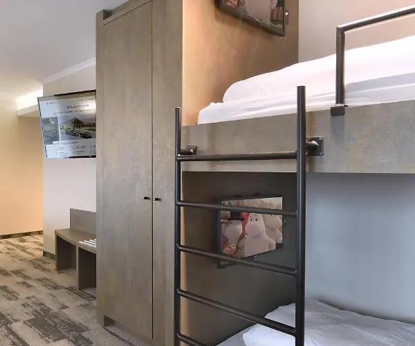 Airport - Der Valk Hotel 4*