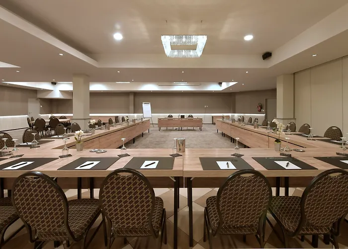 Hotel Airport - Der Valk 4*