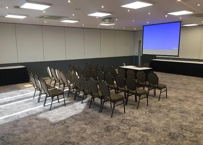 Airport - Der Valk Hotel